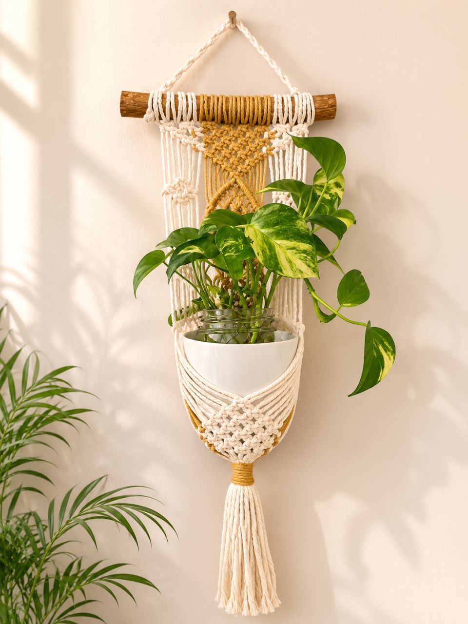 آویز گل دیواری مکرومه